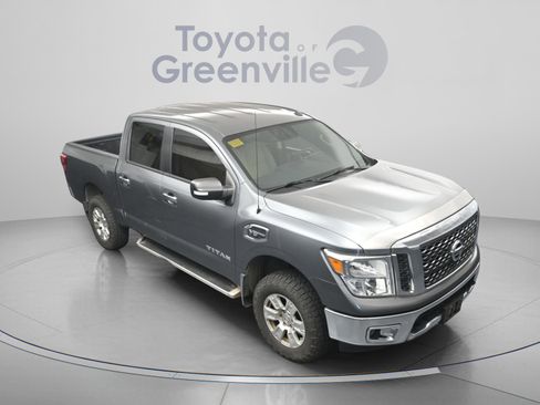 Used 2017 Nissan Titan SV AWD/4WD image 21