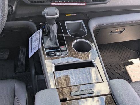 New 2026 Toyota Sienna Limited FWD image 21