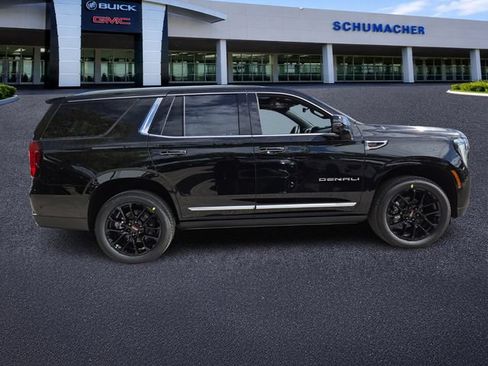 New 2026 GMC Yukon Denali w/ Denali Reserve Package AWD/4WD image 8