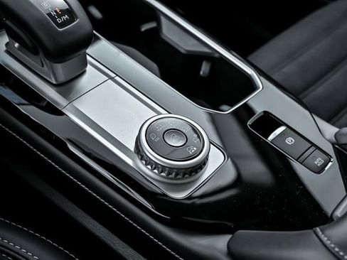 New 2025 Mitsubishi Outlander AWD image 25