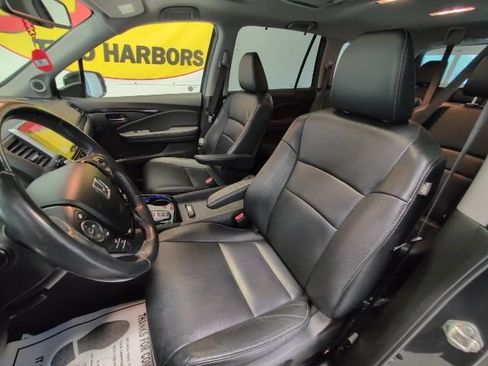 Used 2017 Honda Pilot Touring image 11
