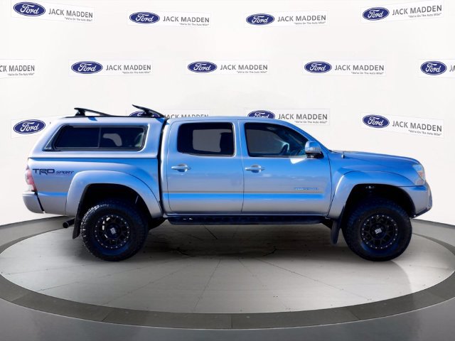 Used 2015 Toyota Tacoma 4x4 Double Cab w/ TRD Sport Package image 6