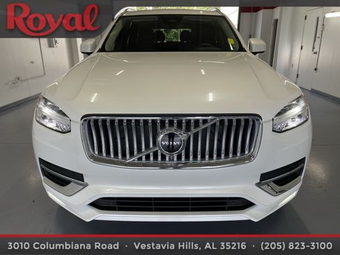 Certified 2025 Volvo XC90 B5 Core AWD/4WD image 2