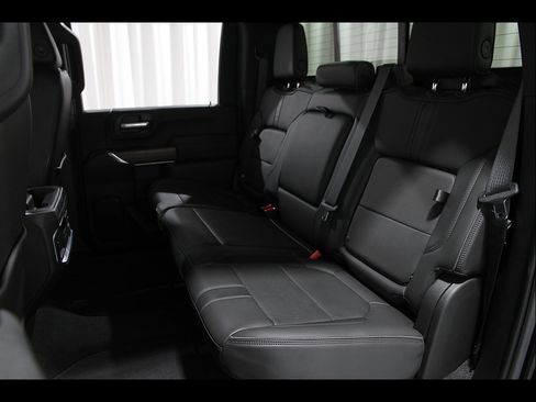 Used 2020 Chevrolet Silverado 3500 High Country w/ Technology Package AWD/4WD image 21