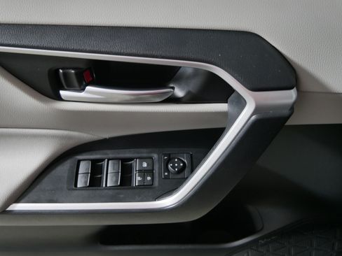 Used 2024 Toyota RAV4 XLE w/ Convenience Package AWD/4WD image 19