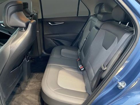 Certified 2024 Kia Niro EX image 32