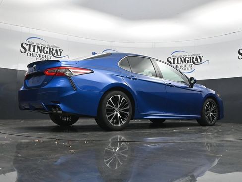 Used 2019 Toyota Camry SE FWD image 32