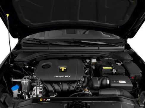 Used 2018 Hyundai Elantra SEL FWD image 16