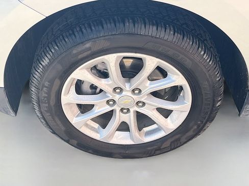 Used 2020 Chevrolet Equinox LT AWD/4WD image 30