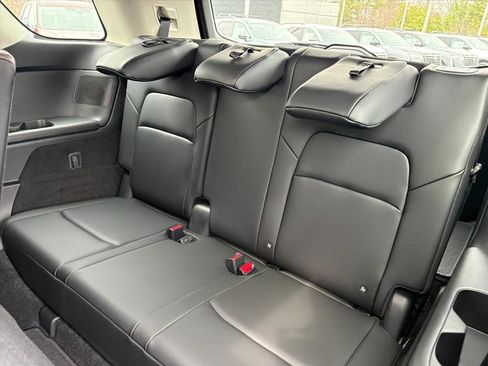 New 2026 Nissan Pathfinder Platinum image 22