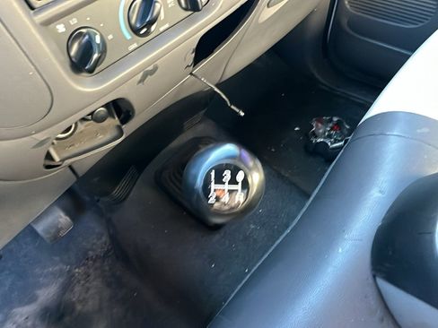 Used 2001 Ford F150 2WD Regular Cab image 19