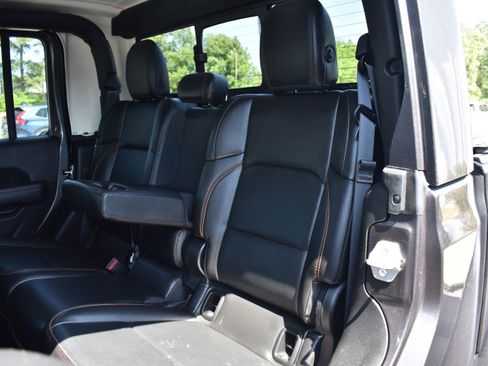 Used 2023 Jeep Gladiator Mojave w/ LED Lighting Group AWD/4WD image 25