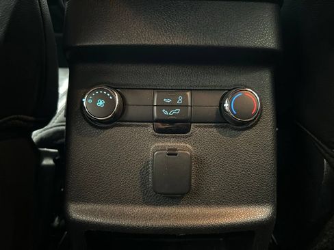 Certified 2017 Ford Explorer XLT w/ Equipment Group 202A AWD/4WD image 29