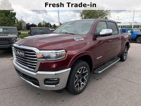Used 2025 RAM 1500 Laramie AWD/4WD image 4