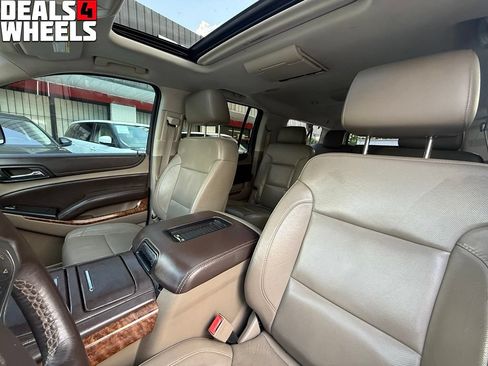 Used 2016 Chevrolet Suburban LTZ RWD image 16