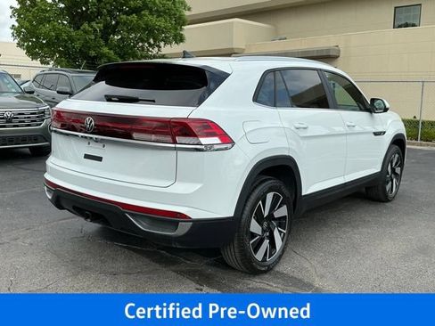 Used 2025 Volkswagen Atlas Cross Sport SE FWD image 3
