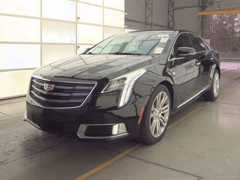 Used 2018 Cadillac XTS Luxury image 4