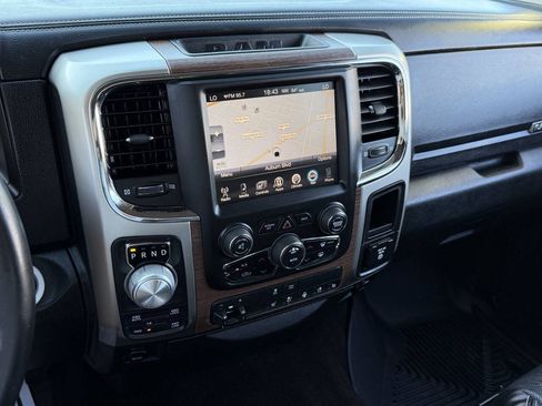 Used 2014 RAM 1500 Laramie w/ Convenience Group AWD/4WD image 18