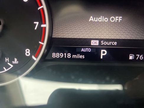 Used 2022 Nissan Rogue SV image 32