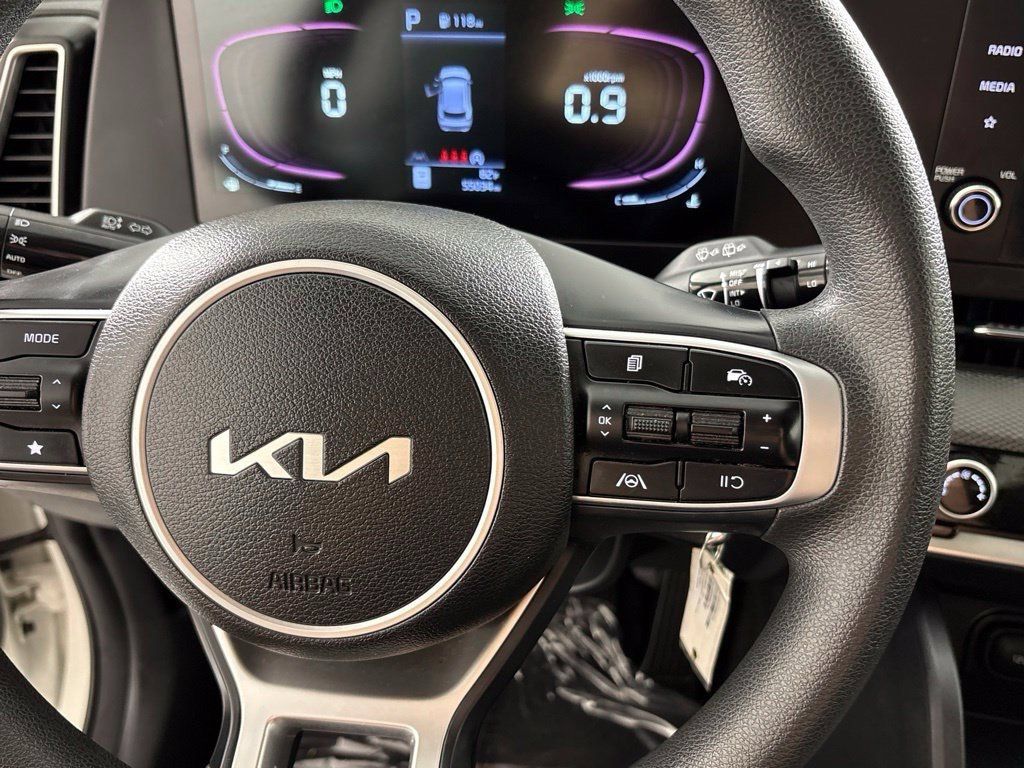 Used 2024 Kia Sportage LX AWD/4WD image 26