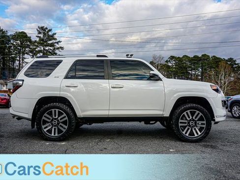 Used 2019 Toyota 4Runner SR5 image 9