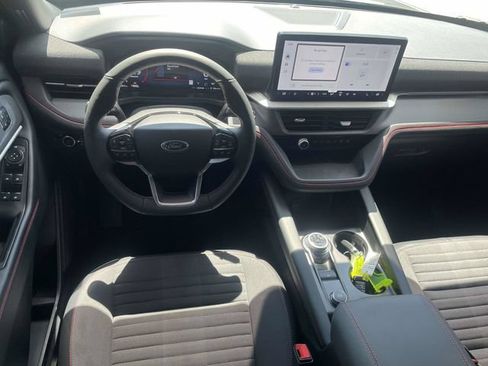 Certified 2026 Ford Explorer ST-Line w/ ST-Line Street Pack RWD image 13