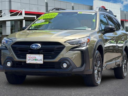Used 2025 Subaru Outback Onyx Edition AWD/4WD image 8