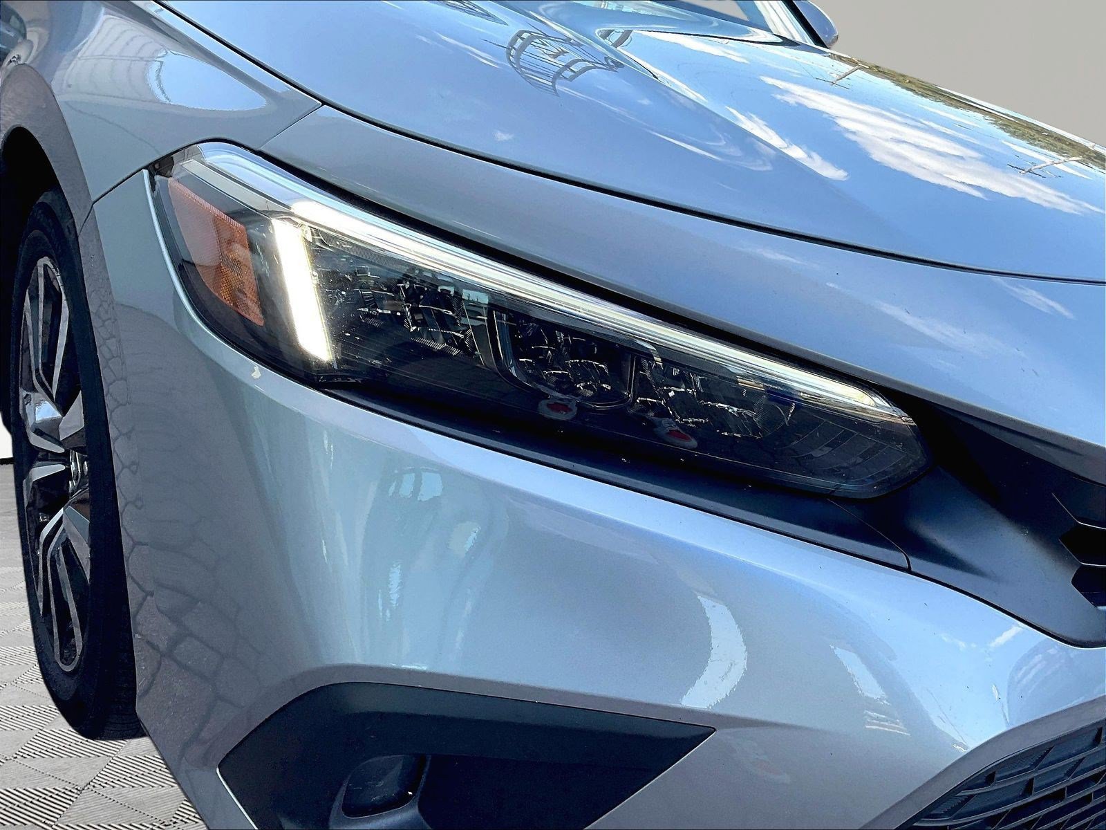 Used 2023 Honda Civic EX-L image 30