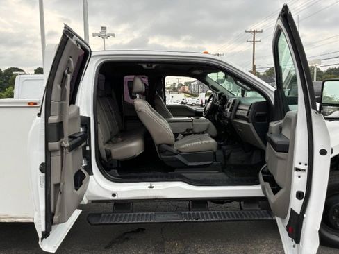 Used 2018 Ford F350 XL w/ Power Equipment Group image 7