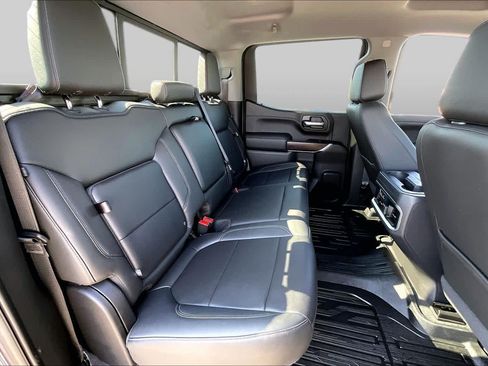 Used 2019 GMC Sierra 1500 SLT RWD image 18