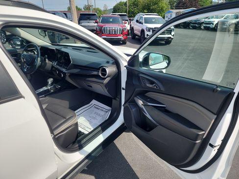 Used 2024 Chevrolet Trax ACTIV FWD image 29