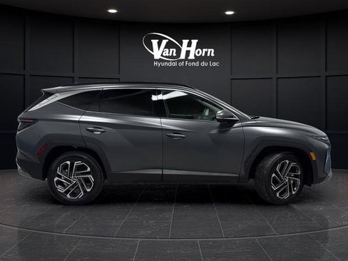 Used 2025 Hyundai Tucson Limited image 2