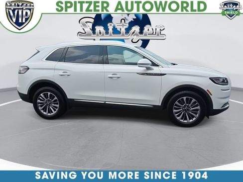 Used 2023 Lincoln Nautilus AWD w/ Premium Package image 11