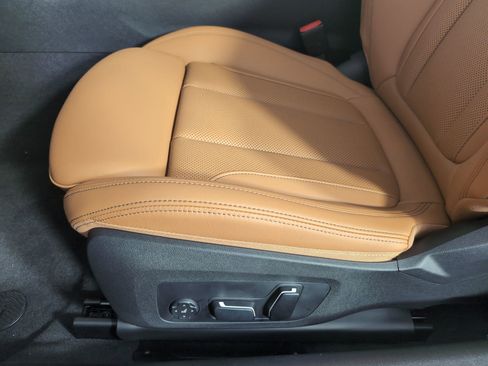 Used 2026 BMW 430i Coupe w/ M Sport Package image 11