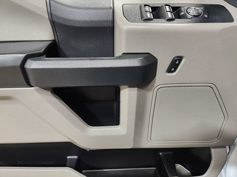 Used 2022 Ford F250 XL w/ Power Equipment Group image 44