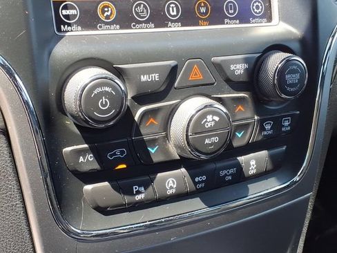 Used 2018 Jeep Grand Cherokee Altitude AWD/4WD image 22