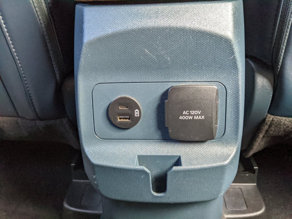 Certified 2024 Ford Maverick Lariat FWD image 16