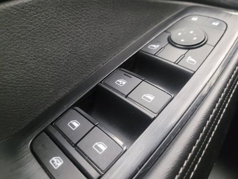 Used 2023 Nissan Rogue SV FWD image 27