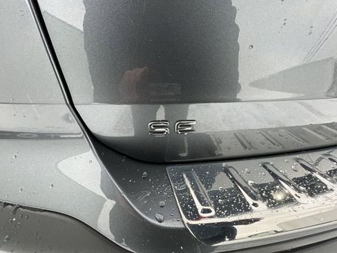 Used 2022 Volkswagen Taos SE image 34