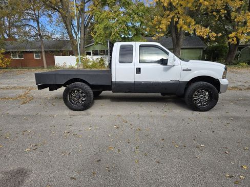 Used 2006 Ford F250 XL image 2