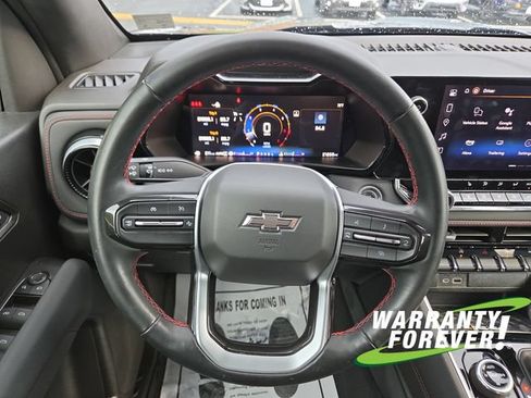 Used 2024 Chevrolet Colorado Z71 w/ Z71 Convenience Package 2 AWD/4WD image 9