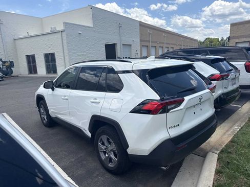 Used 2025 Toyota RAV4 XLE AWD/4WD image 11