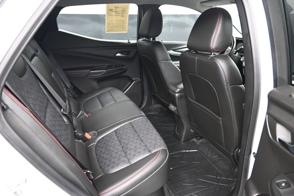 Used 2023 Chevrolet Bolt EUV Premier w/ Sun & Sound Package FWD image 18