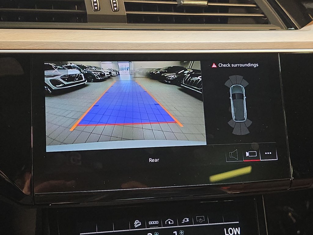 Certified 2024 Audi Q8 e-tron Premium Plus AWD/4WD image 27