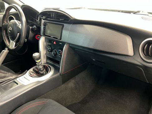 Used 2016 Scion FR-S RWD image 18
