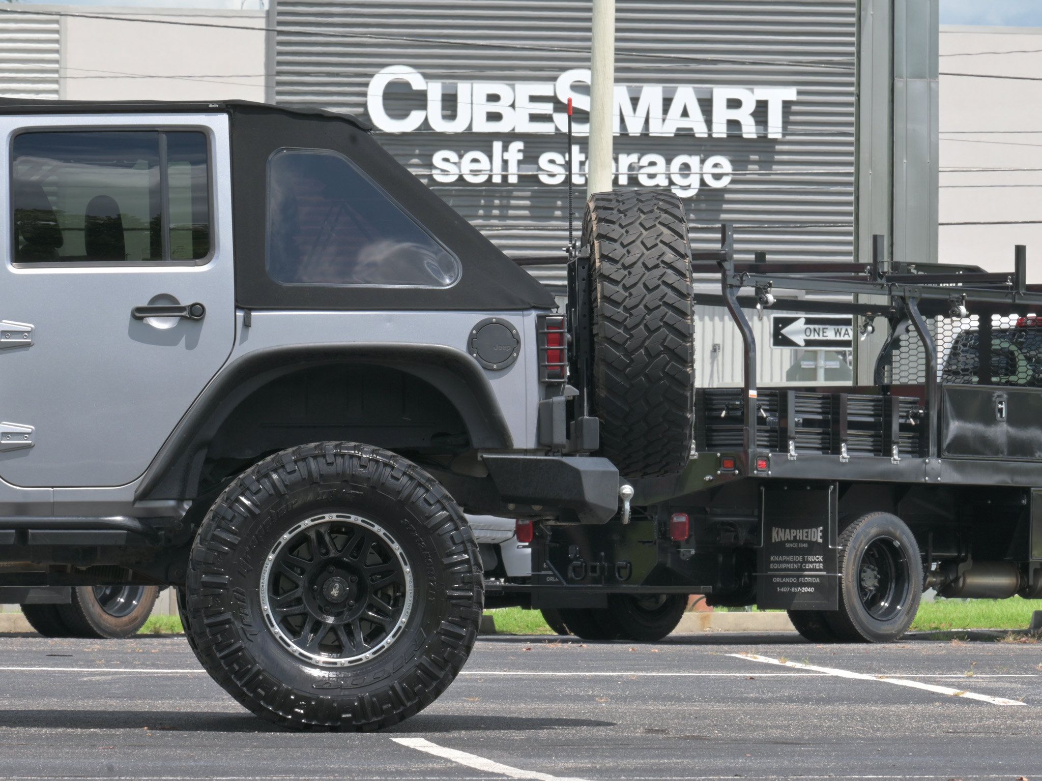 Used 2013 Jeep Wrangler Unlimited Rubicon w/ Connectivity Group AWD/4WD image 6