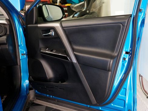 Used 2018 Toyota RAV4 Limited image 23