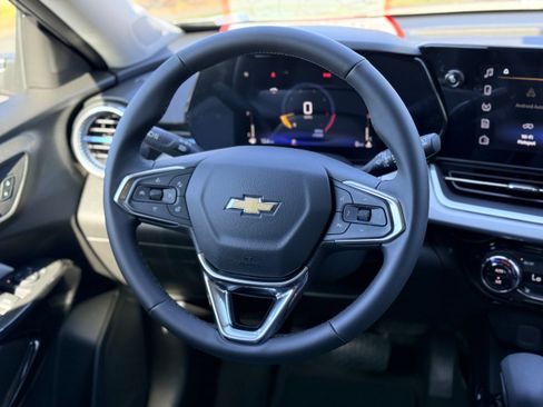 New 2026 Chevrolet Trax LT image 13