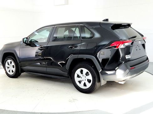 Used 2025 Toyota RAV4 LE AWD/4WD image 4