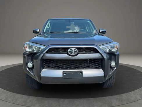 Used 2017 Toyota 4Runner SR5 Premium AWD/4WD image 2